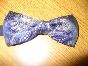 USED Bow Tie -  BLACK & SILVER Renaissance 88877 - Picture 1 of 1