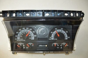 95-02 Chevy GMC HD GAS 33K Speedometer Instrument Cluster tach gauges 16208325 - Picture 1 of 9