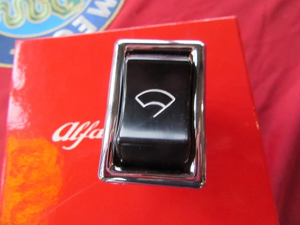 Interruttore Tergicristallo Originale Alfa Romeo Montreal 105646504700 NUOVO Foto 1 de 1