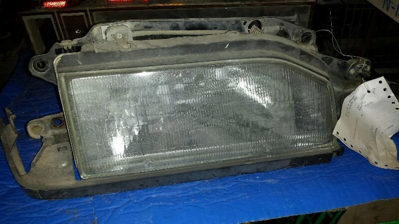 Faro derecho pasajero compatible con 88-89 MAZDA 323 36287 Foto 1 de 1