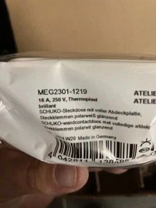 Merten Schuko-Steckdose mit voller Abdeckplatte Atelier-M MEG2301-1219 Polarweiß - Bild 1 von 4