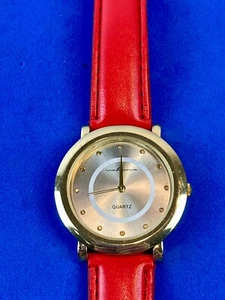 OROLOGIO ANALOGICO DONNA VIA NOVA - Cinturino rosso - batteria fresca! Vianova - Foto 1 di 12