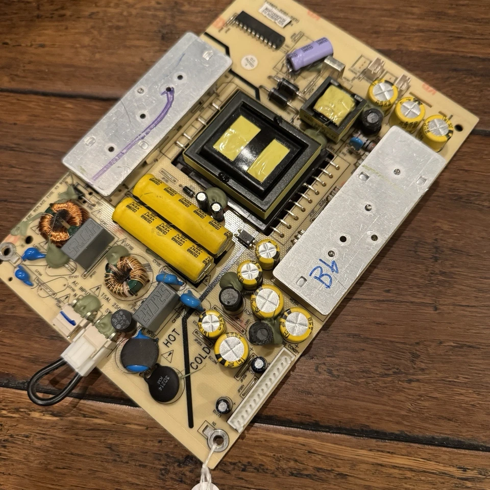 PLACA FUENTE DE ALIMENTACIÓN HAIER 303C3902064 / TV3902-ZC02-01 PARA 40D3500M Foto 1 de 1