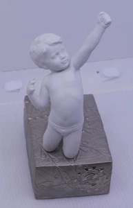 LLADRO PORCELAIN SCULPTURE, FIGURINE, JUGAR, THE PLAYER, YOUNG BOY, 01018282 - Picture 1 of 11