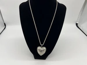 VTG Rinc Lind Silver Plated 18” Rope Chain & Silver Tone Puffy Heart Pendant - Picture 1 of 12
