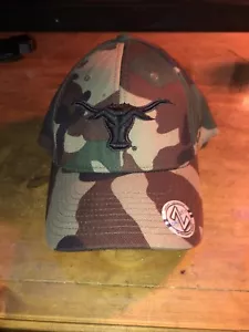 Texas Longhorns Men’s multi Camo Fitted Large - Picture 1 of 7