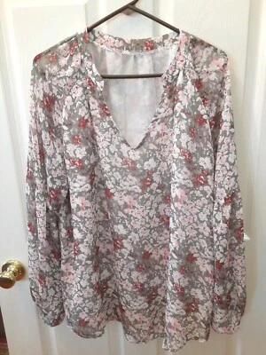 Womens Plus Size 2X Sheer Lined Gray W/Pink Floral V-neck Blouse Long Sleeve - Image 1 of 4