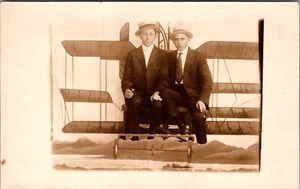 1910s RPPC POSTCARD Men In Prop Plane Airship Studio JE21 - Picture 1 of 2