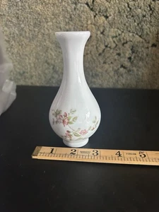 Limoges Authentique Porcelaine du Lys Royal Vase - Picture 1 of 3