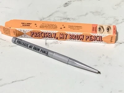 Lápiz de viaje Benefit 3 MARRÓN CLARO CÁLIDO Precisamente mi ceja tamaño 0,0009 oz (#ms) Foto 1 de 2