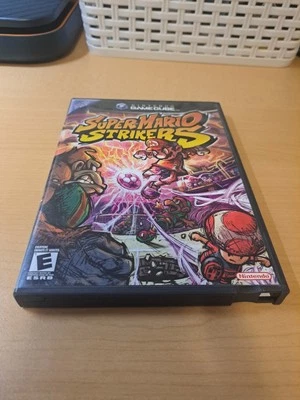 Super Mario Strikers (Nintendo GameCube, 2005) - Complete CIB - Tested - Authent - Image 1 of 4