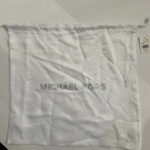 NWT Michael Kors Dust Bag Cover For Handbags In Medium - Picture 1 of 3