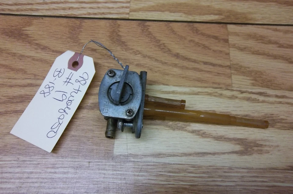 Yamaha Timberwolf 250 4x4 OEM Fuel Petcock #19B188 Foto 1 de 1