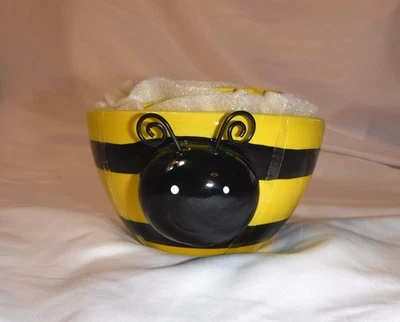 Home Essentials Giallo e Nero Bumble Bee Set di 4 misurini nido NUOVI - Immagine 1 di 4