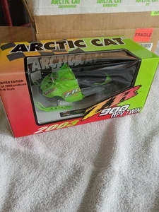 Arctic Cat Diecast Toy 2003 ZR 900 NIB Collectible Snowmobile 4239-059 - Picture 1 of 5