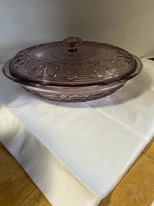 Anchor Hocking Lila Avalon 2 Quart Auflaufform mit Deckel 13" - Bild 1 von 3