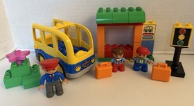 Lego DUPLO School Bus Set 10528 - Complete
