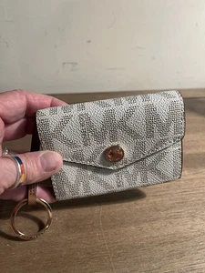 Michael Kors Coin Purse, Bills, Cards, Key Chain, ID - Picture 1 of 5