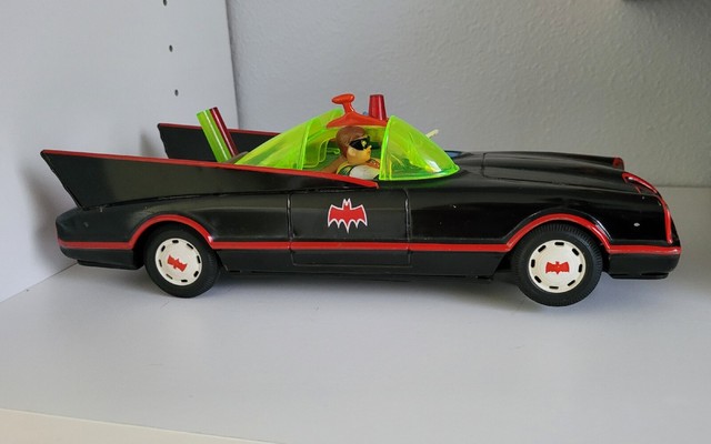 VINTAGE JAPAN AOSHIN TIN BATMOBILE BATMAN & ROBIN RARE RED TIN BATTERY TOY  1972