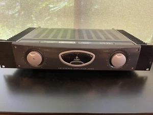 Behringer A500 Professional 500W Reference Class Studio Power Amplifier - Picture 1 of 4