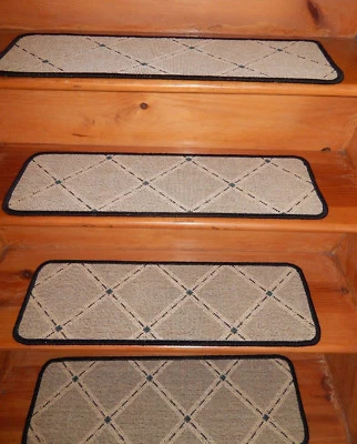 Alfombra 13 Paso 9'' x 29'' + 1 Desembarco 25'' x 29'' Sisal Natural 50% Lana 50%. Foto 1 de 4