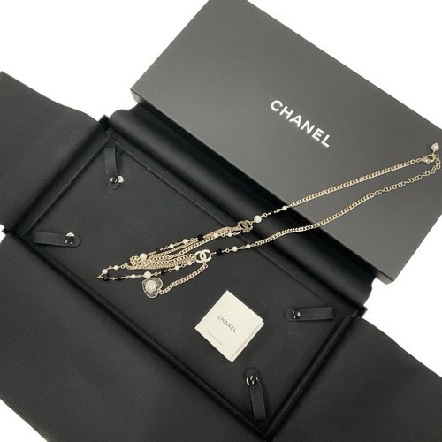 Ciondolo Collana CHANEL Choker Oro Nero Coco Marchio Cuore Strass Perla Lunga