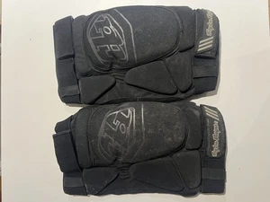 Troy Lee Designs Knee Pads XL - Picture 1 of 3