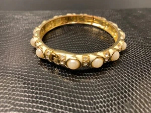 Faux Pearl White Enamel Gold Tone w/ RHINESTONES HINGE Bangle Bracelet w/FLAW - Picture 1 of 9