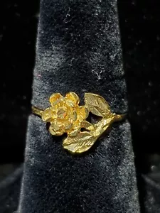 10kt Yellow Gold Rose Ring ** - Picture 1 of 1