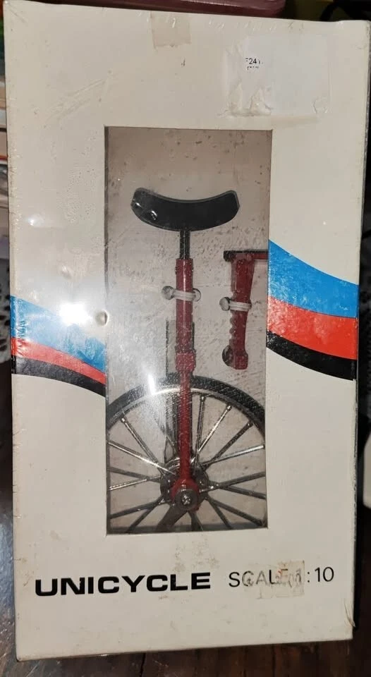 1/10 UNICYCLE Die-cast Bike RED MY-0058 - Image 1 of 1