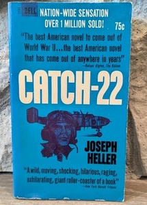 CATCH-22 by Joseph Heller Vintage 1963 Edition Paperback - Picture 1 of 6