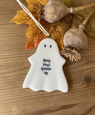 Fantasma de cerámica del este de la India "Your Spirits Up" Halloween decoración colgante regalo 5x4 cm Foto 1 de 4