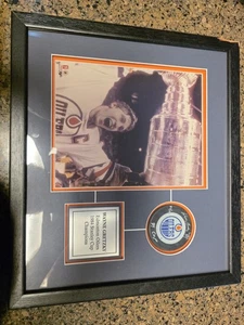 RARO DISCO ORIGINAL VINTAGE WAYNE GRETZKY CLÁSICO FIRMADO EDMONTON OILERS 1984  - Imagen 1 de 4
