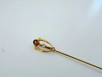 PIN ADHESIVO VICTORIANO ESTAMPADO CITRINO, DIAMANTE Y PERLA ORO AMARILLO 10KT Foto 1 de 4