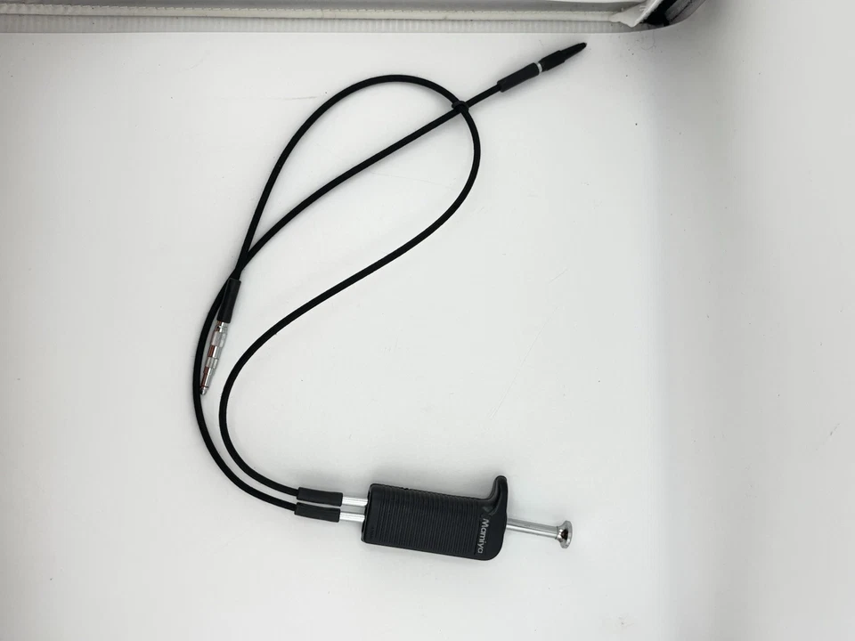 Nikon AR-7 Double Cable Release For Bellows - Image 1 of 4