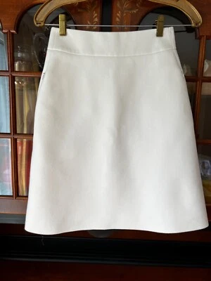 AKRIS PUNTO HEAVY WINTER WHITE BONDED COTTON SLIM SKIRT SIZE 2 - Image 1 of 4