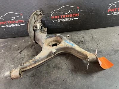 77-87 MERCEDES 300D PASAJERO TRASERO DERECHO DERECHO BRAZO DE CONTROL INFERIOR Foto 1 de 4