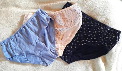 EX HIGHSTREET ~ DEBRANDED 3 Pack Girls White n Blue Floral Print Briefs Knickers 13-14 yrs Ladies 10/12
