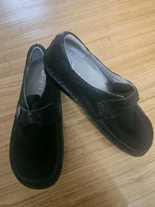 Alegria Clog Schuh DEN-435 schwarz Slipper Damen Größe 40 US 9 geprägt - Bild 1 von 4