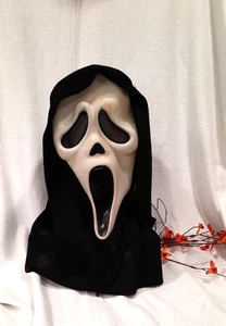 Vintage Scream Ghostface Maske EASTER UNLIMITED Glow In Dark Yellow PRE 2010 - Bild 1 von 9