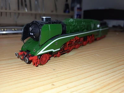 Roco  Dampflok BR 18 201 Artikel 69201, Digital, für AC, Märklin - Bild 1 von 4