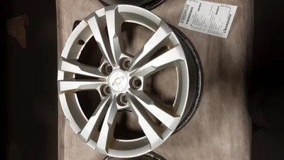 2015 Equinox OE Wheel 17x7 5 Double Spoke Opt Rsb Chevrolet - Image 1 of 4