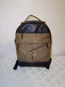TARGUS GREEN AND BLACK LEATHER BACKPACK - Picture 1 of 7
