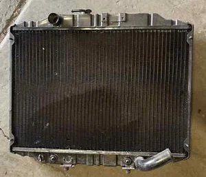 Radiator to suit Mitsubishi Express L300 SF SH SJ Starwagon SF SH SG SJ 1987- - Picture 1 of 1