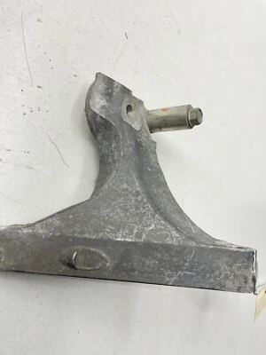 2010-2014 SUBARU OUTBACK LEGACY LH TRANSMISSION MOUNT 30450AA031 - Image 1 of 4