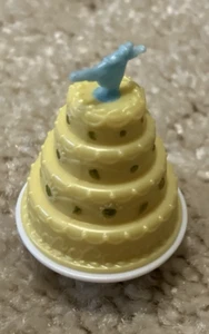 Frozen fever doll birthday cake flowers TIERED yellow FIGURE SKATERS accessory - Picture 1 of 9