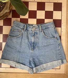 BDG Urban Outfitters Light Blue Denim High Rise Mom Shorts W27” - Picture 1 of 9