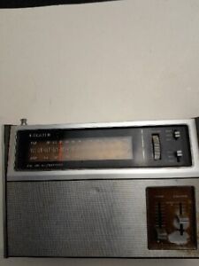 Vintage Zenith Six Band AC-Battery FM AM Radio Model No RG74Y