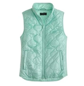 J. CREW Women's Size S Lightweight Quilted Layering Vest Primaloft Green NWT - Picture 1 of 4