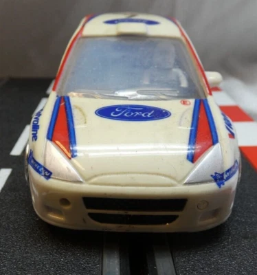 Carrera Profi Ford Tourenwagen Michelin KS-1885 - Bild 1 von 4